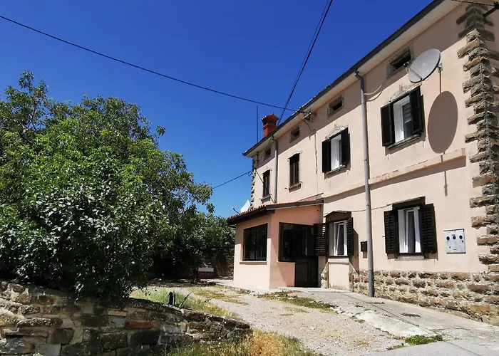 Casa Crevatini شقة